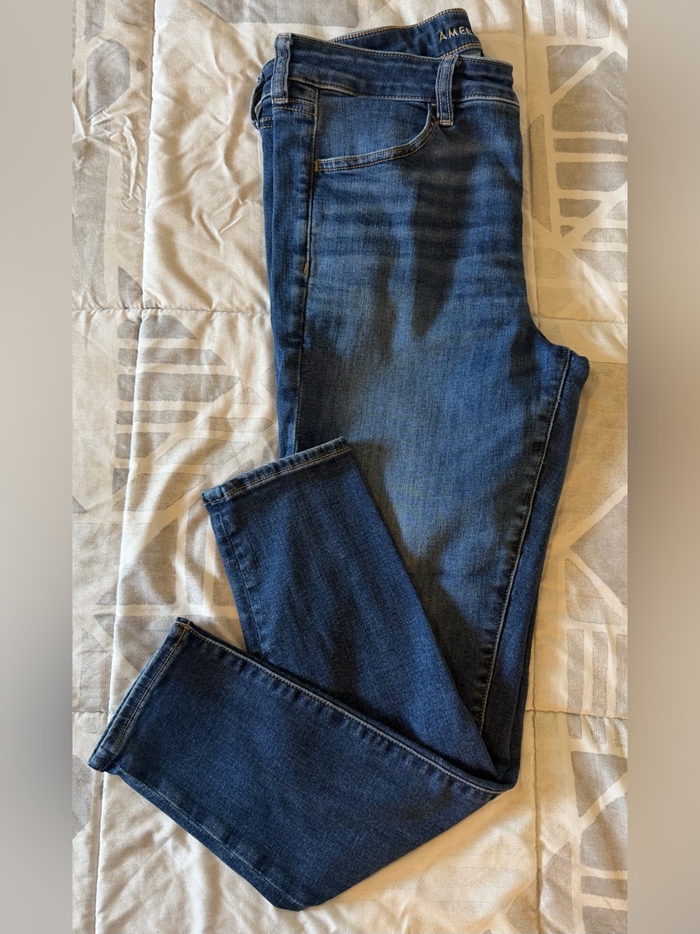 American Eagle High-Rise Jeans